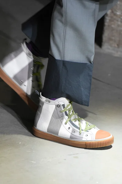 Look 4